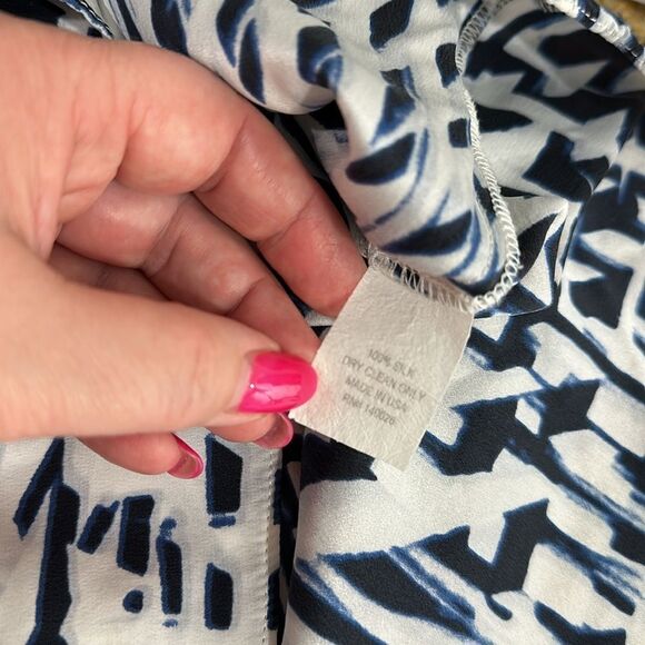 Parker Silk 3/4 Sleeve Printed Collared Blouse Top Size S - Picture 6 of 8